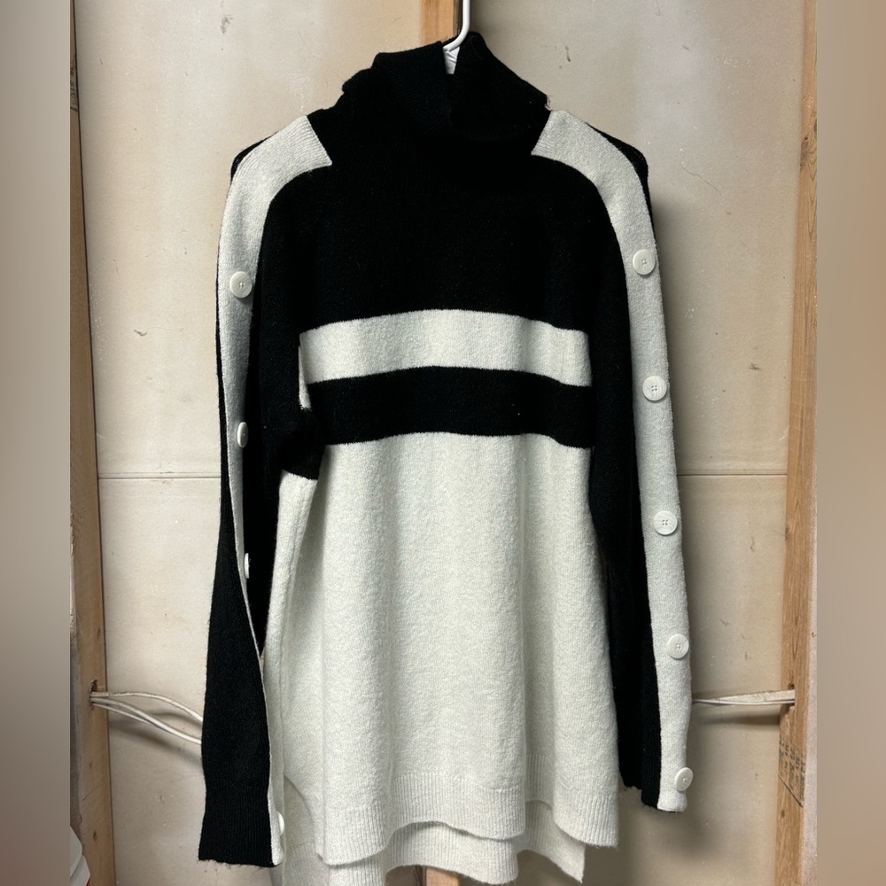Women’s black and white sweater